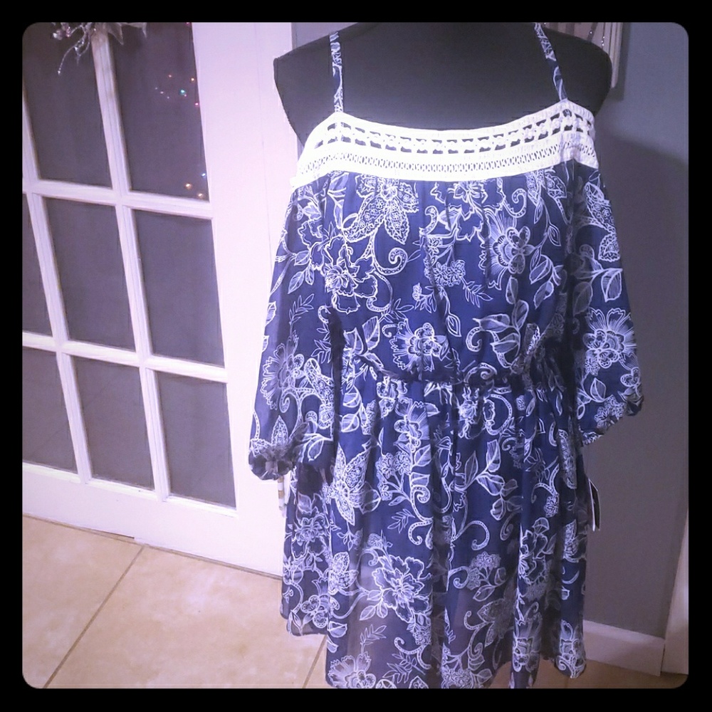 Top blue & white off shoulder strap